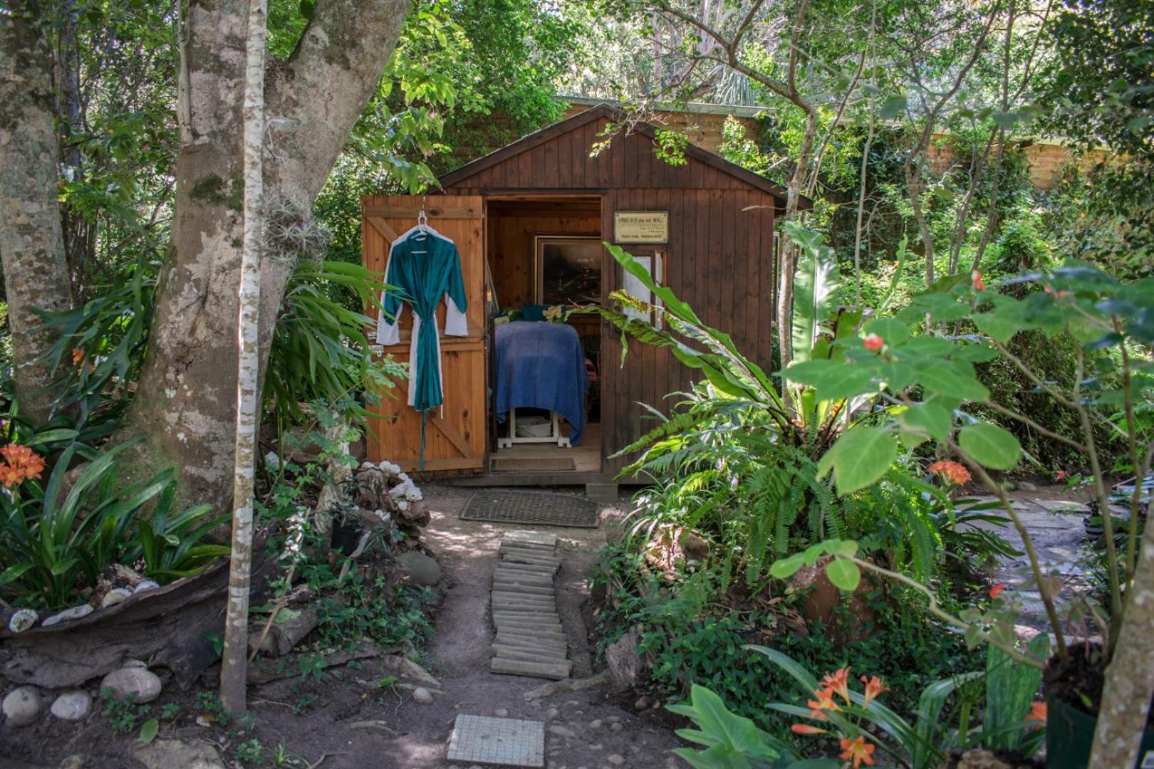 Nature'S Valley Health Retreat A Hide Away In The Forest Luaran gambar